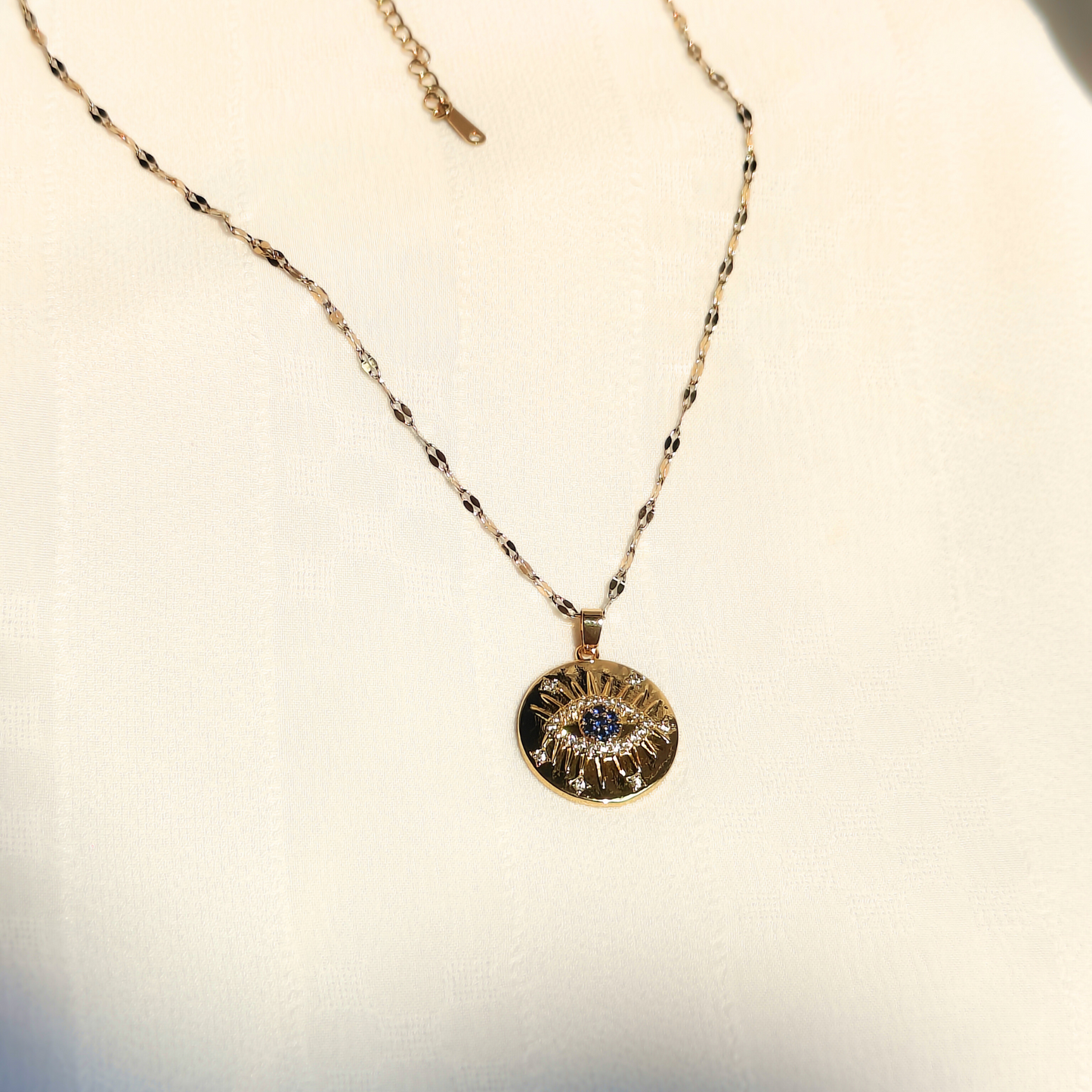 Enchanted Dimond Eyes Anti-tarnish Pendant